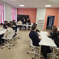 Игра «Что? Где? Когда?» Учащиеся 10 класса.